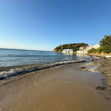 A Peaceful House In Nature By The Sea Lapseki
